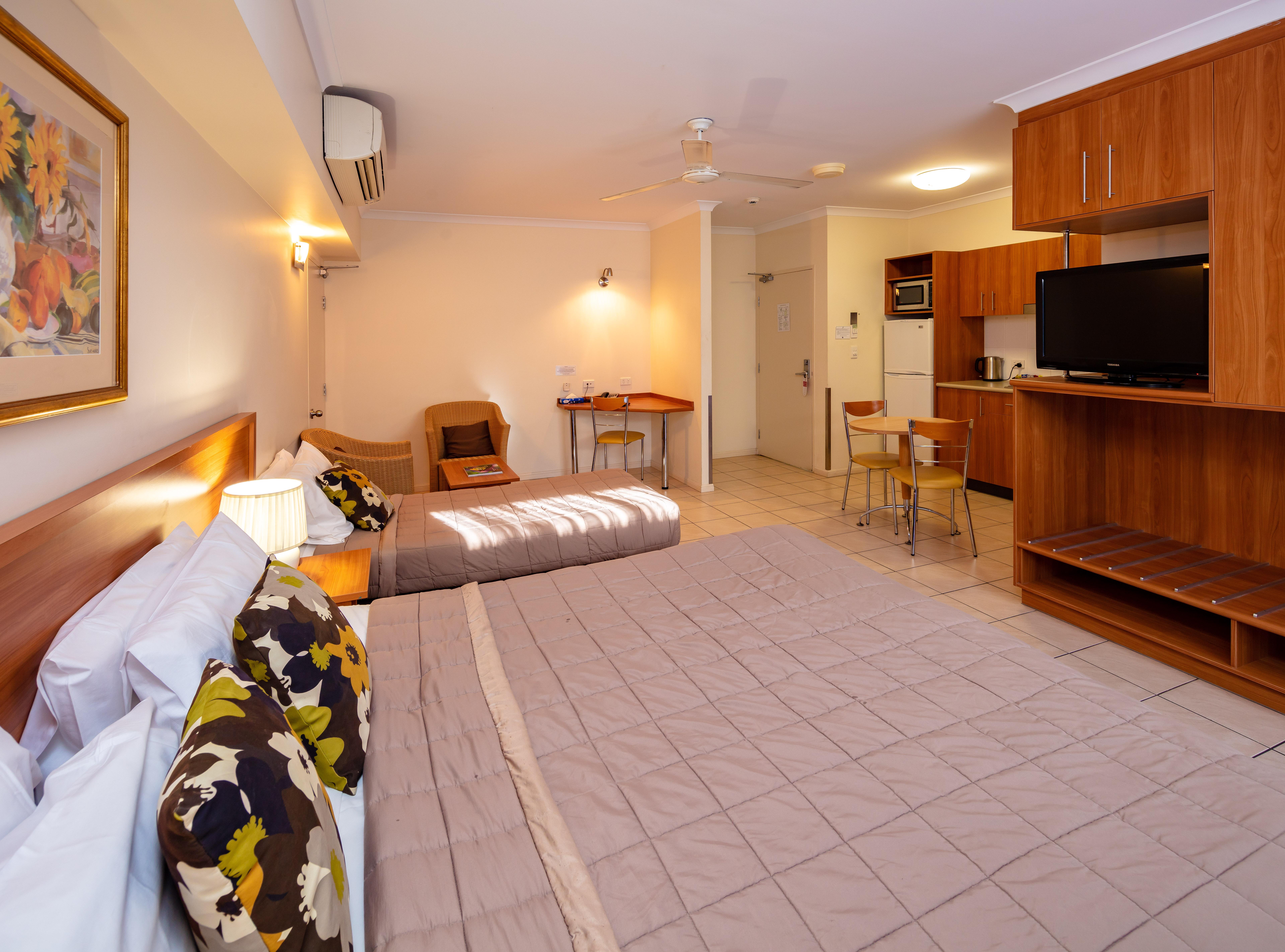 Cairns Queens Court ภายนอก รูปภาพ