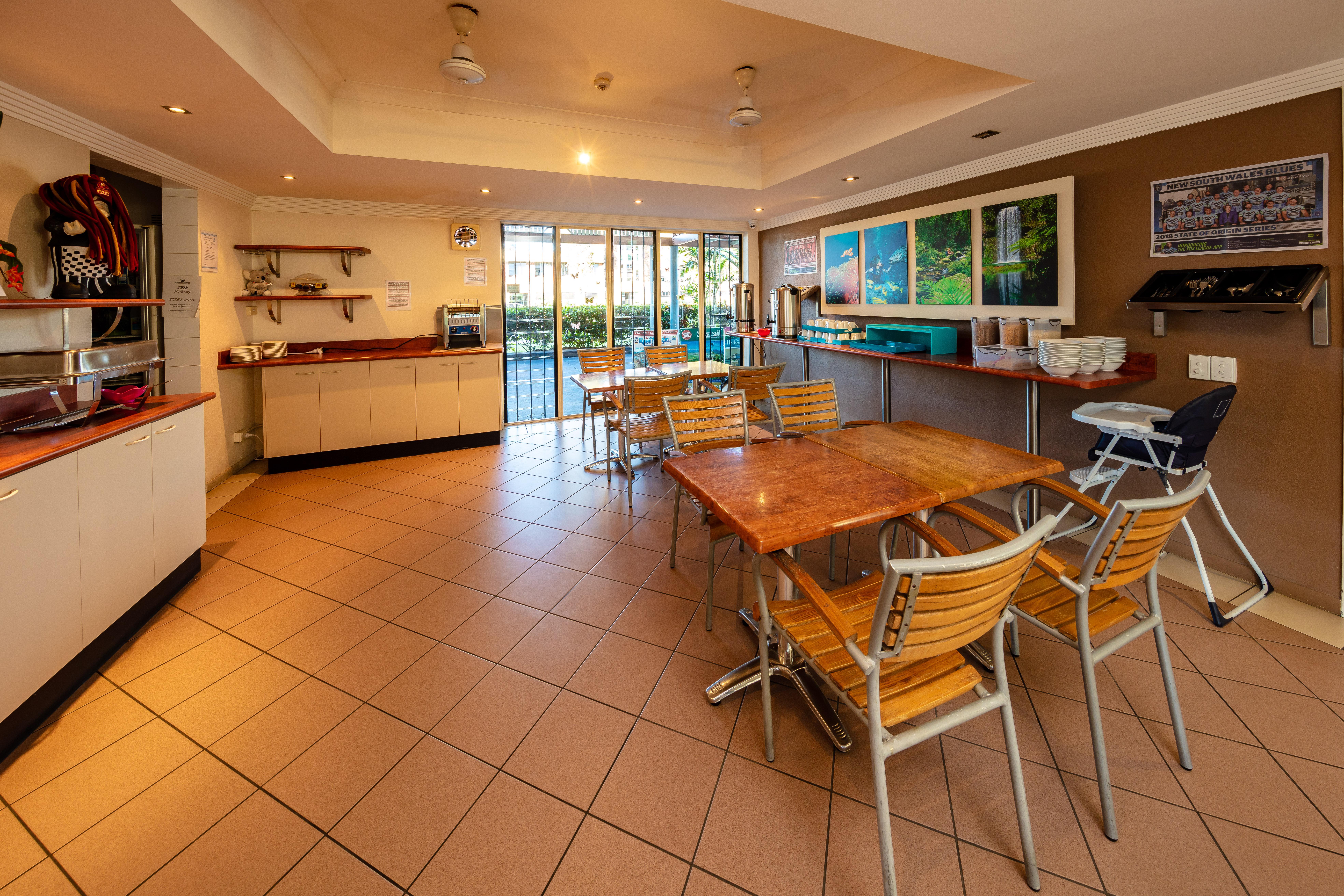 Cairns Queens Court ภายนอก รูปภาพ