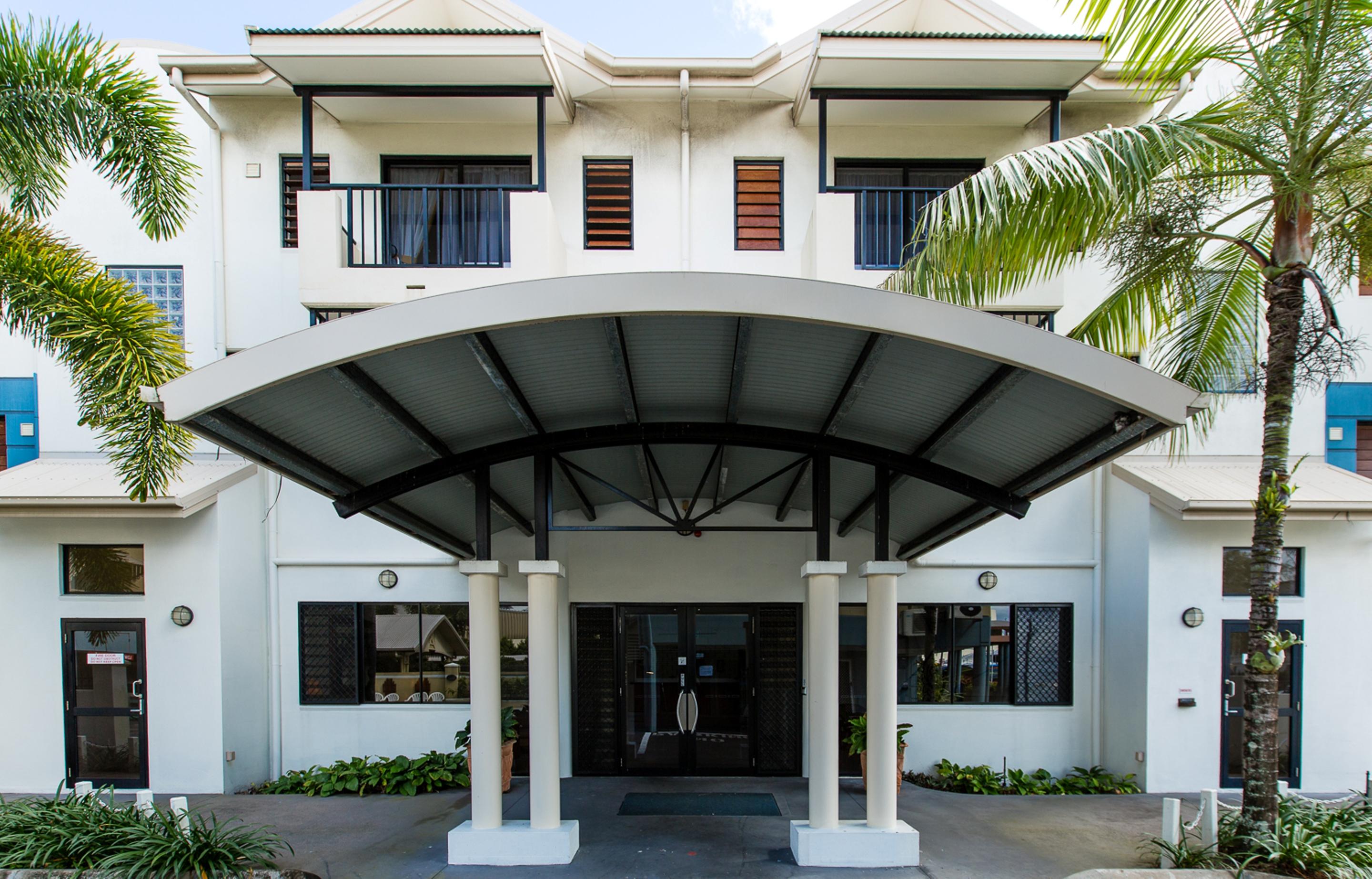 Cairns Queens Court ภายนอก รูปภาพ