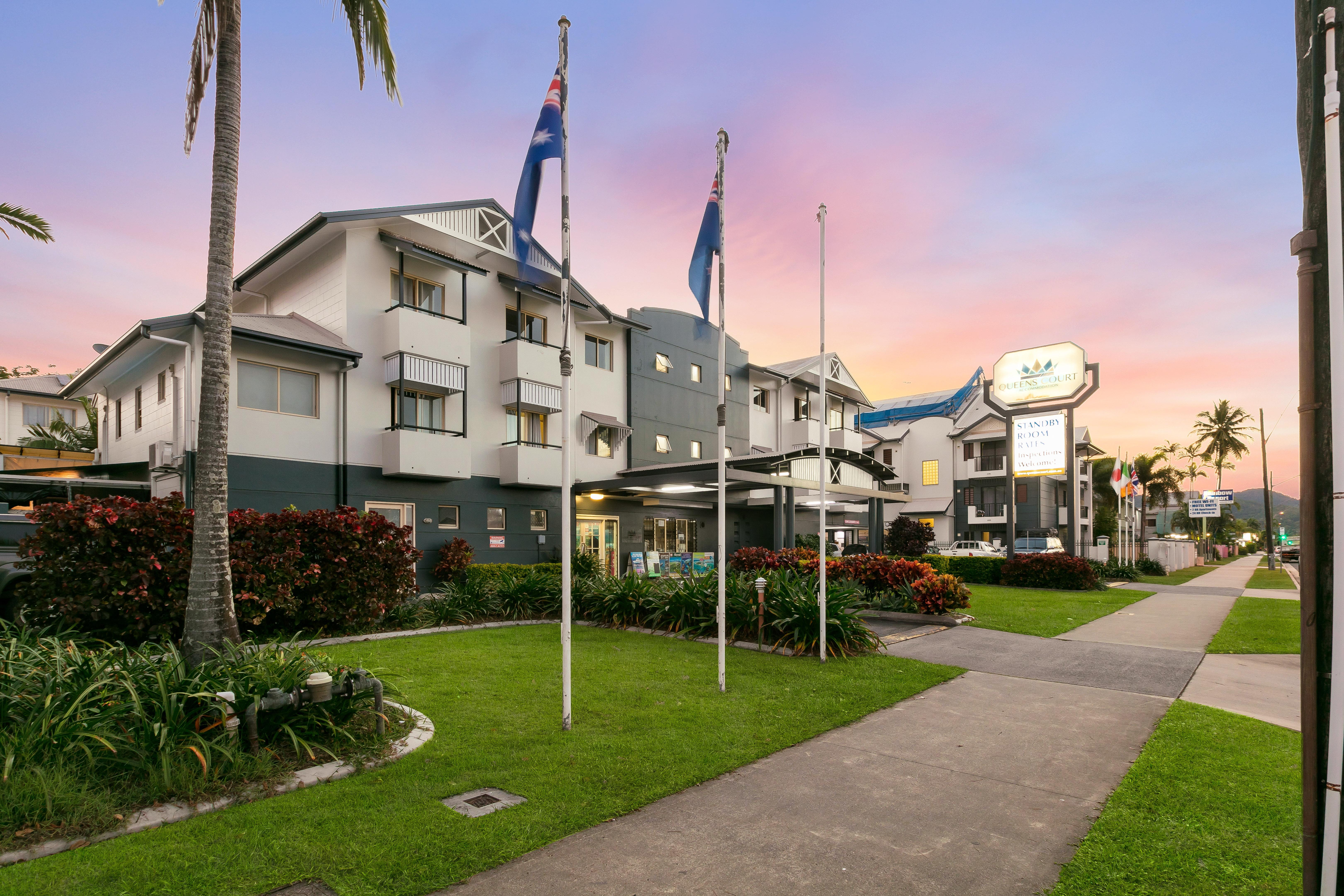 Cairns Queens Court ภายนอก รูปภาพ
