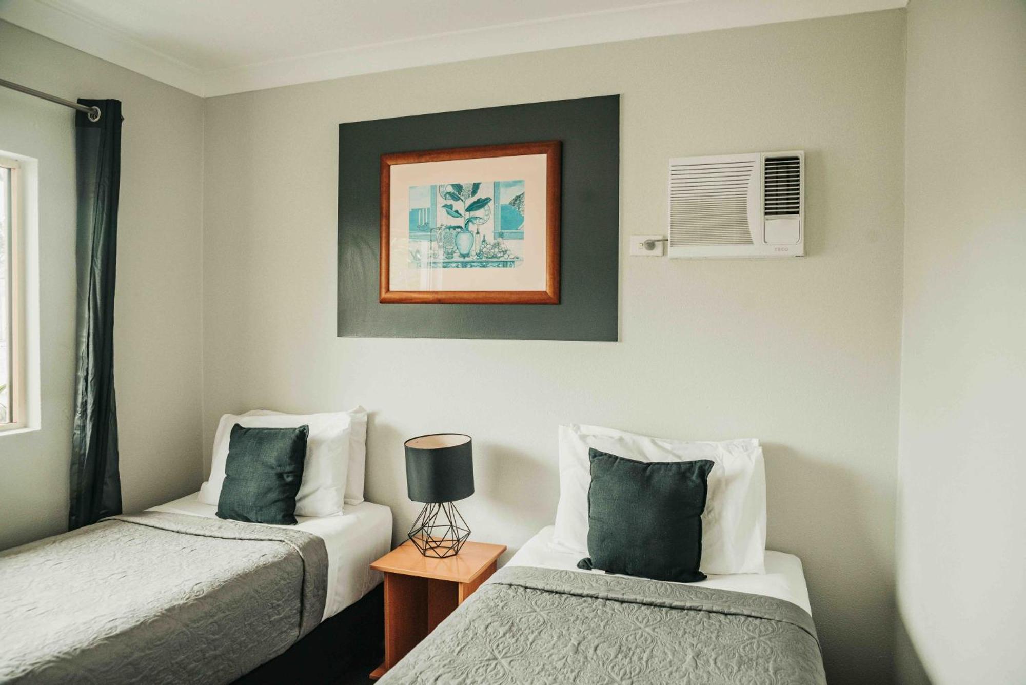 Cairns Queens Court ภายนอก รูปภาพ
