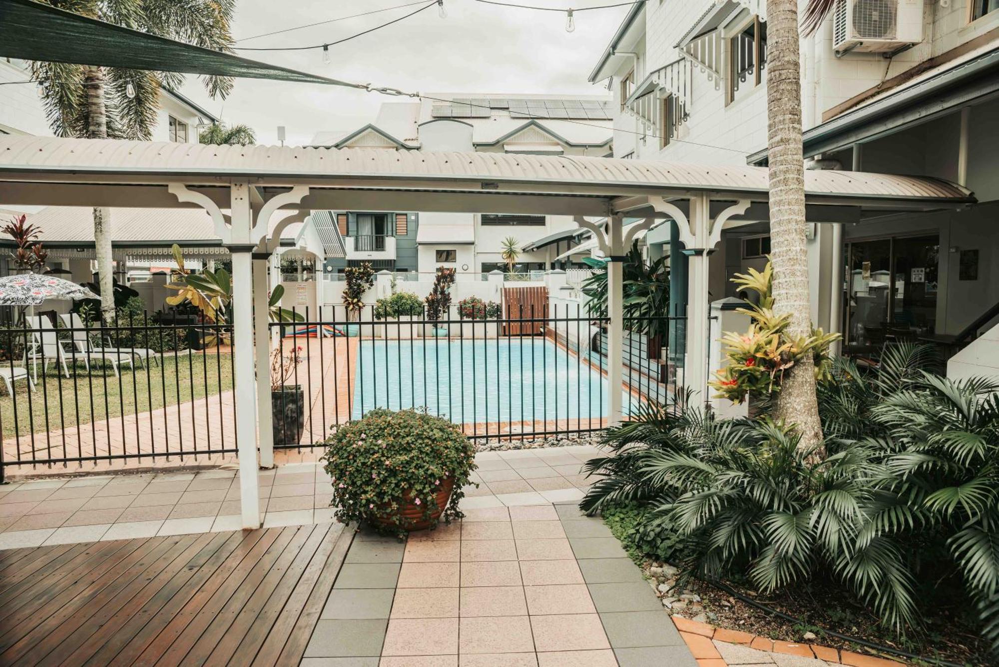Cairns Queens Court ภายนอก รูปภาพ
