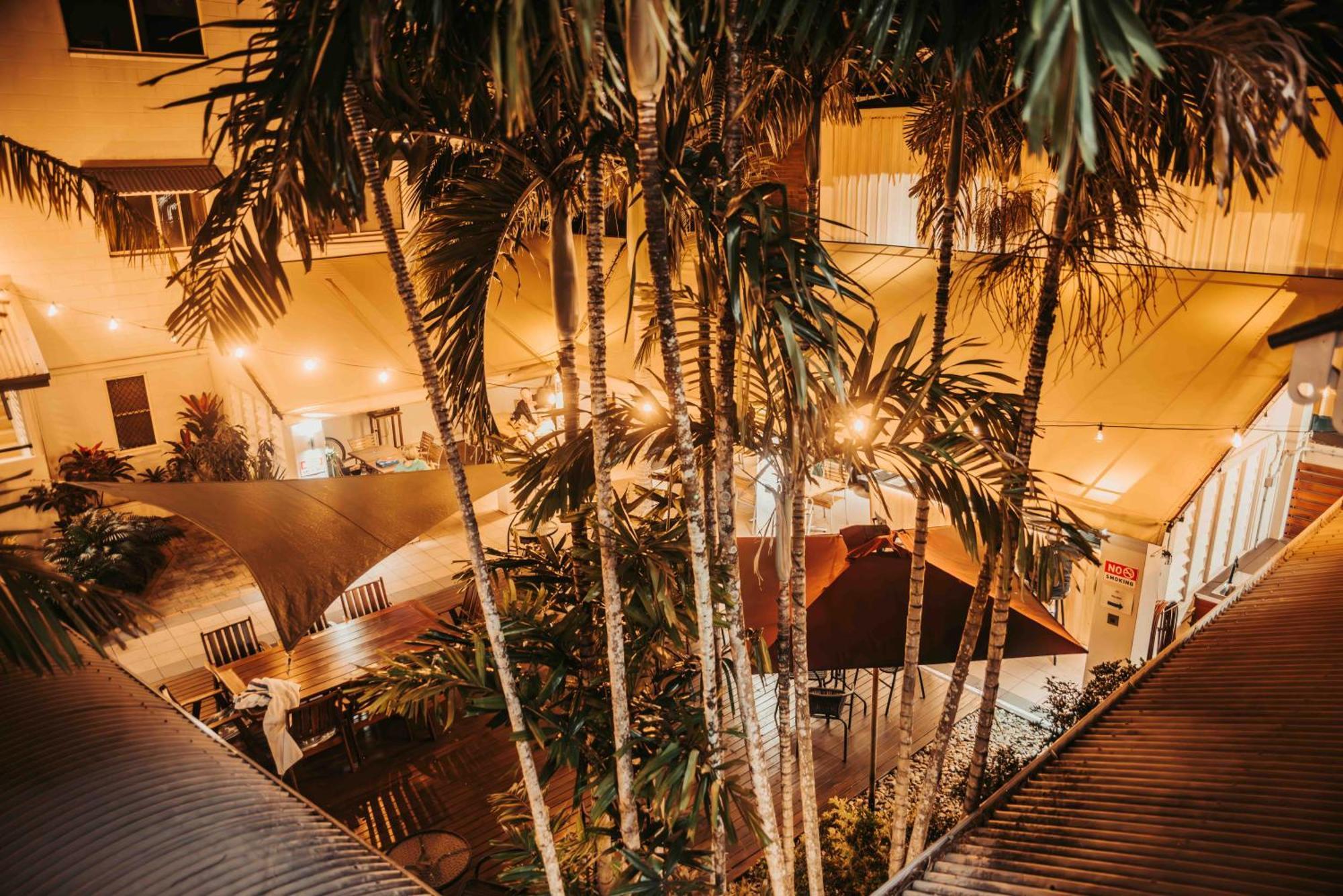 Cairns Queens Court ภายนอก รูปภาพ