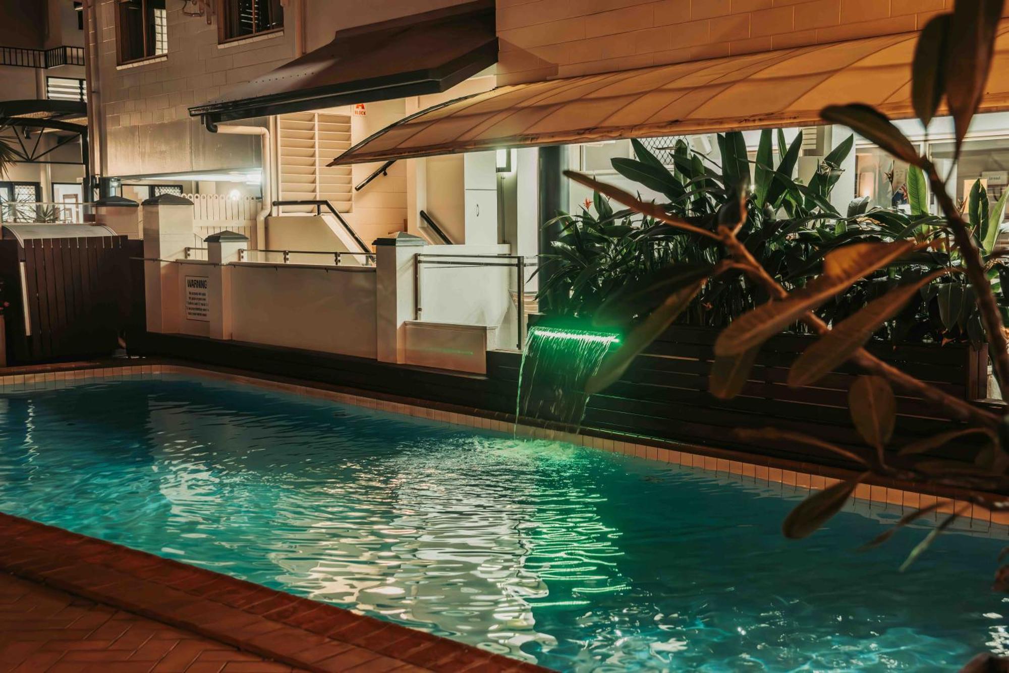 Cairns Queens Court ภายนอก รูปภาพ