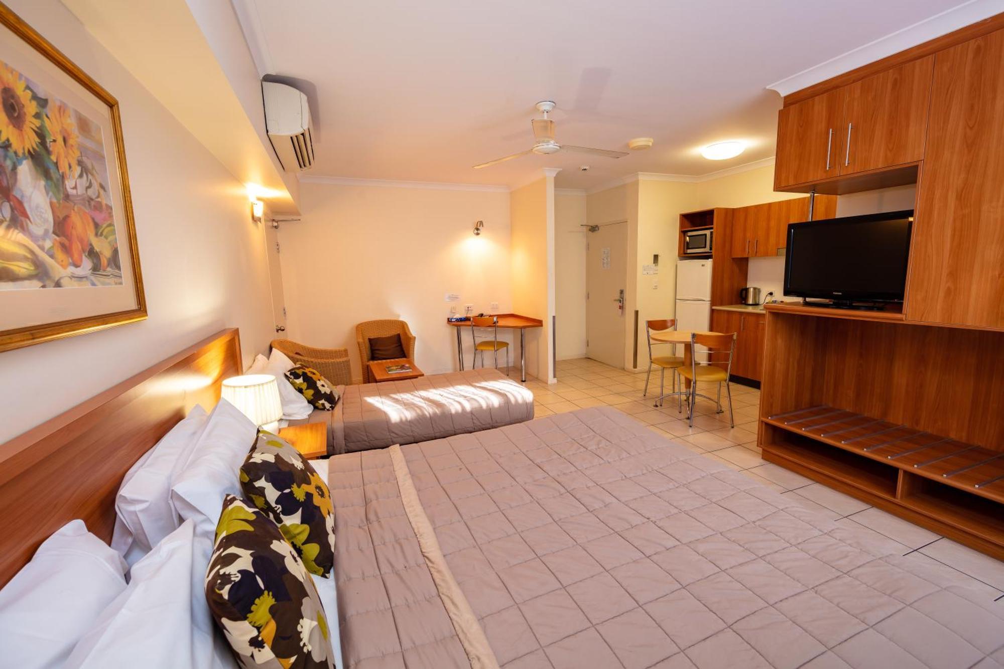 Cairns Queens Court ภายนอก รูปภาพ