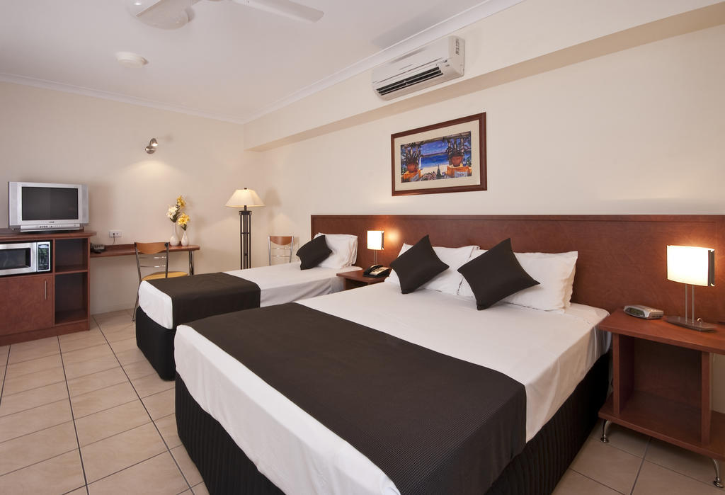Cairns Queens Court ภายนอก รูปภาพ